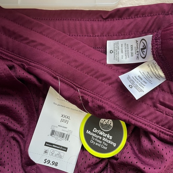 Athletic Works Women’s Mesh Shorts. Dri Works Moisture Wicking Dual Hand Pockets - Picture 4 of 4